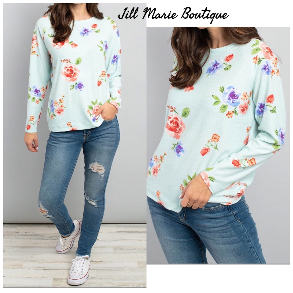 Long sleeve mint green floral top NWT